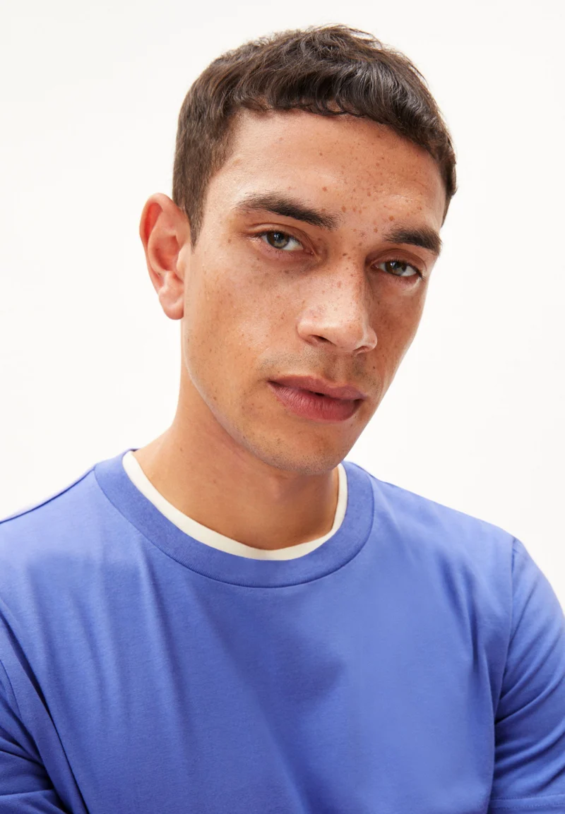 JAAMES T-SHIRT | vibrant violet