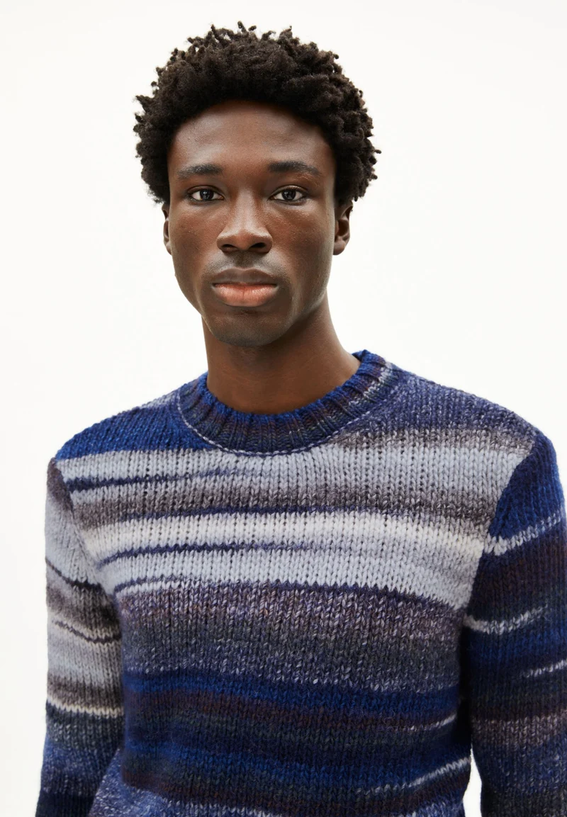 OTTAA STRICKPULLOVER | night sky