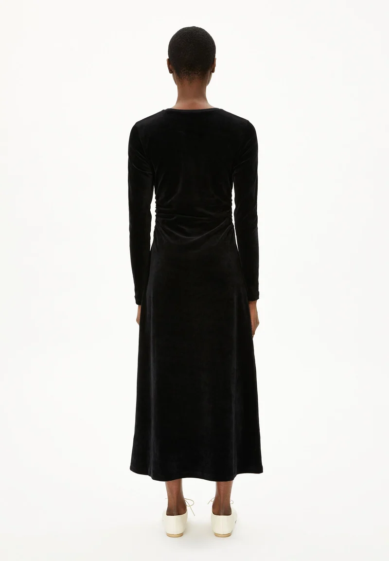 ADAAJA VELVET | black