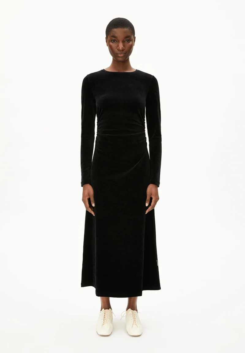 ADAAJA VELVET | black