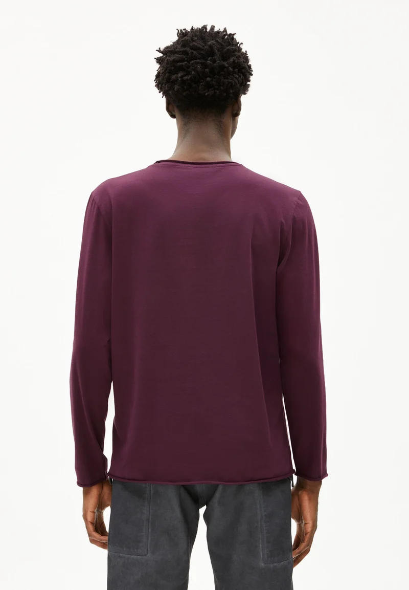 MAARKOS LS BRUSHED | dark cranberry