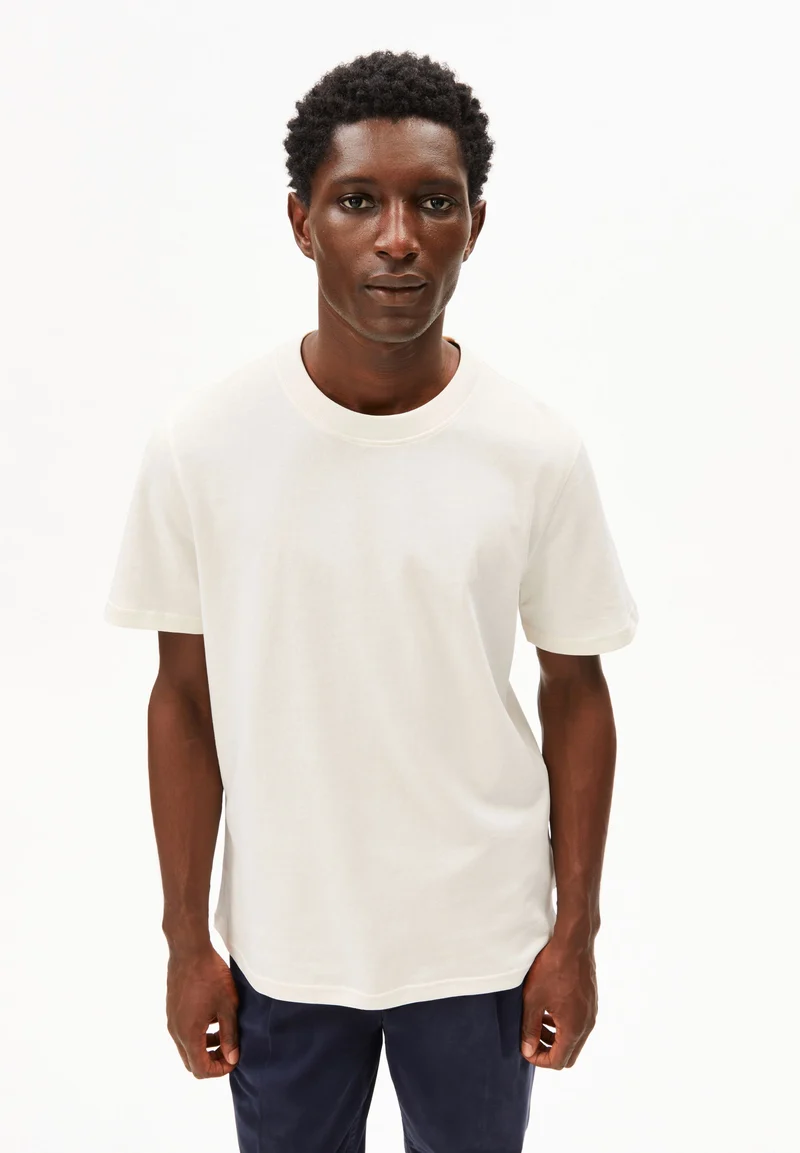 MAARKOS MID WEIGHT T-SHIRT | oatmilk