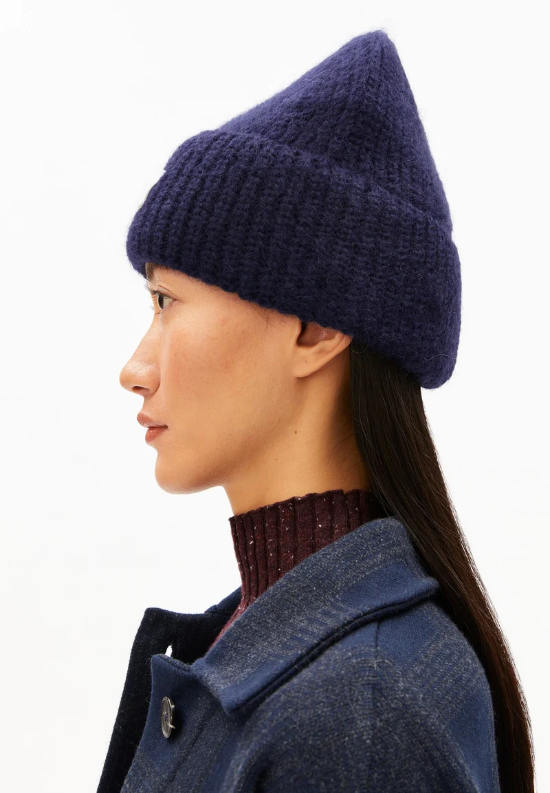 SNOWAA MÜTZE | tinted navy