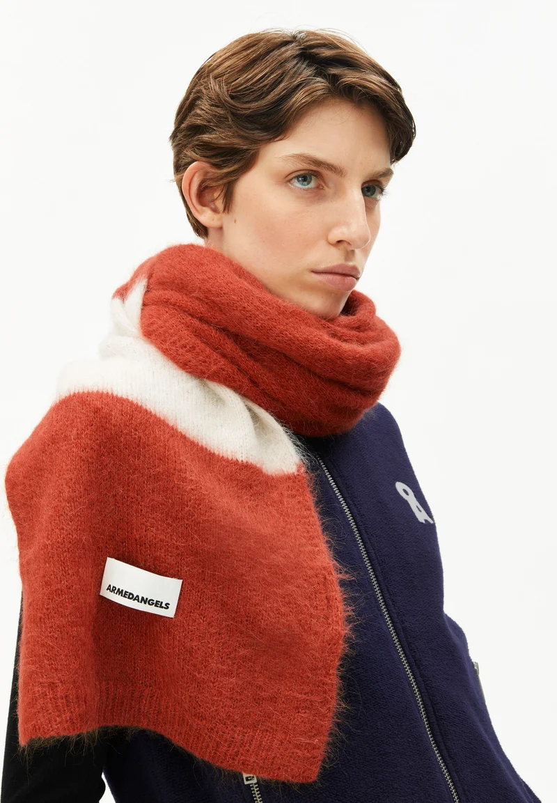 SAABE STRIPES UN-WASTED | emergency red-oatmilk