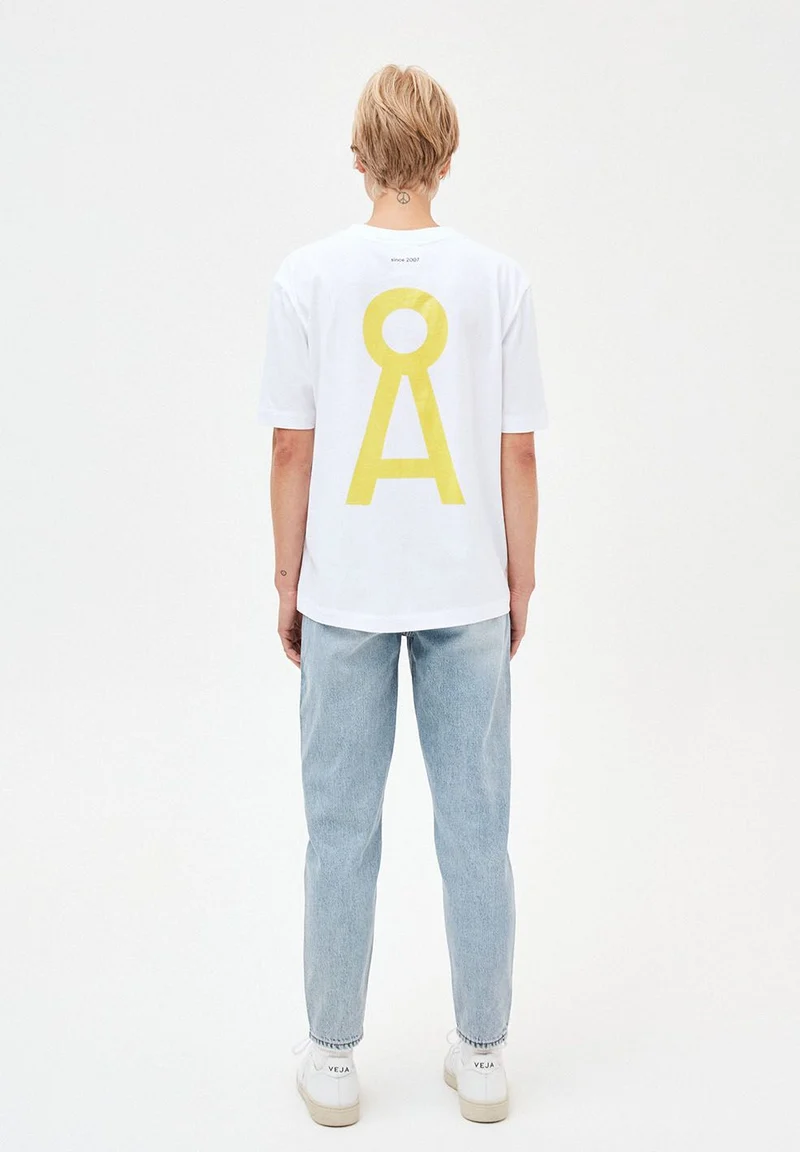 TARAA CAPSULE.01 | white