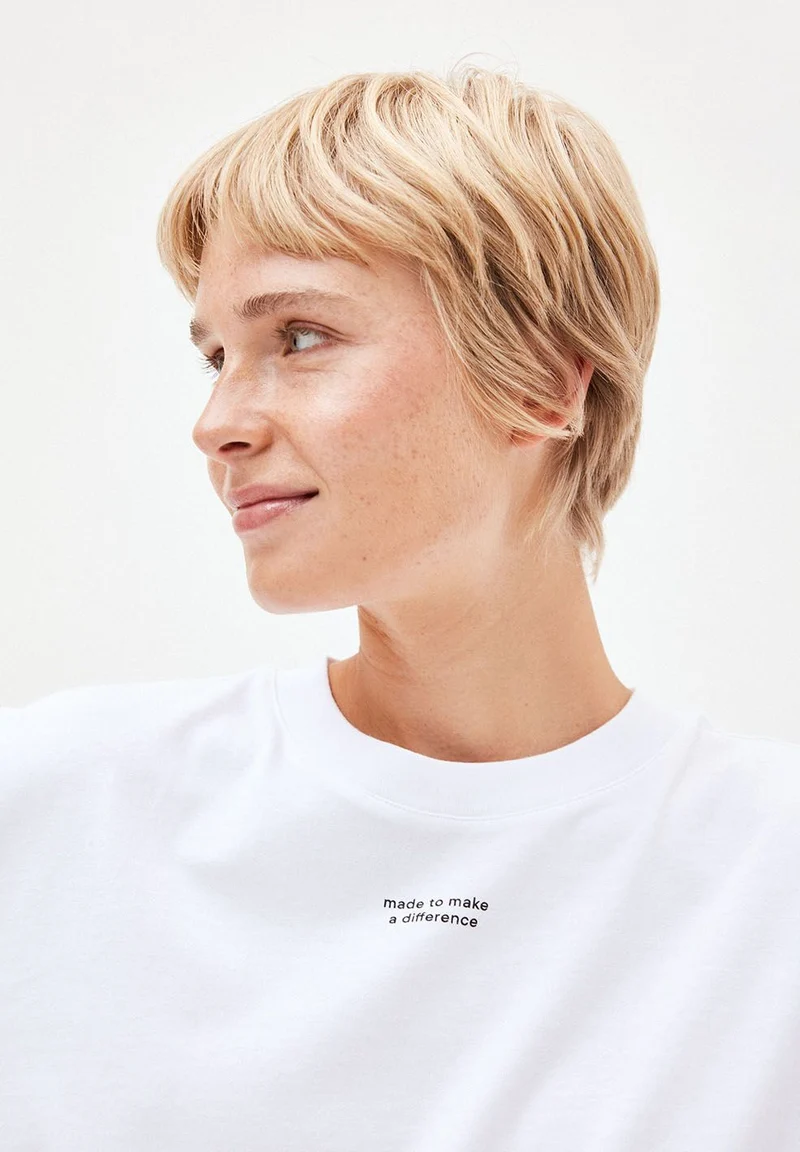 TARAA CAPSULE.01 | white