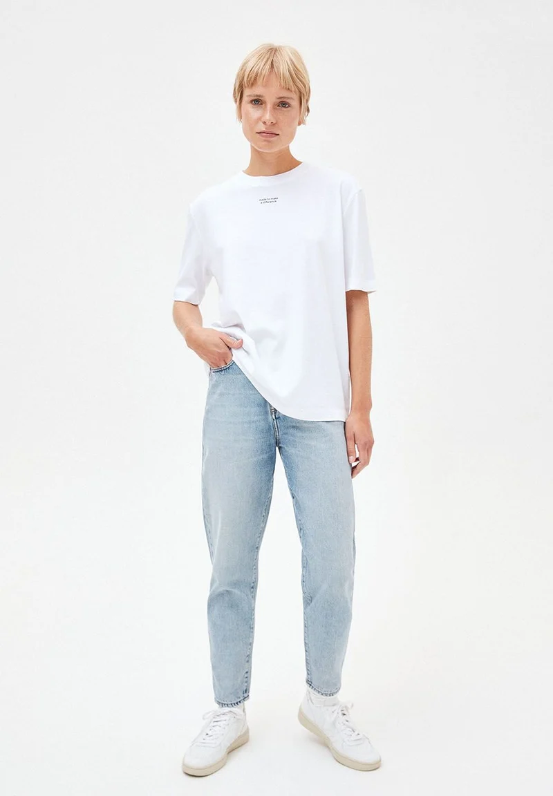TARAA CAPSULE.01 | white