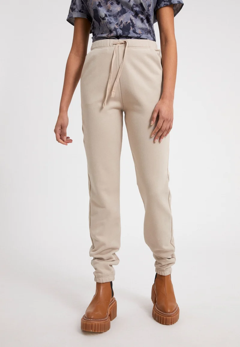 IVAA