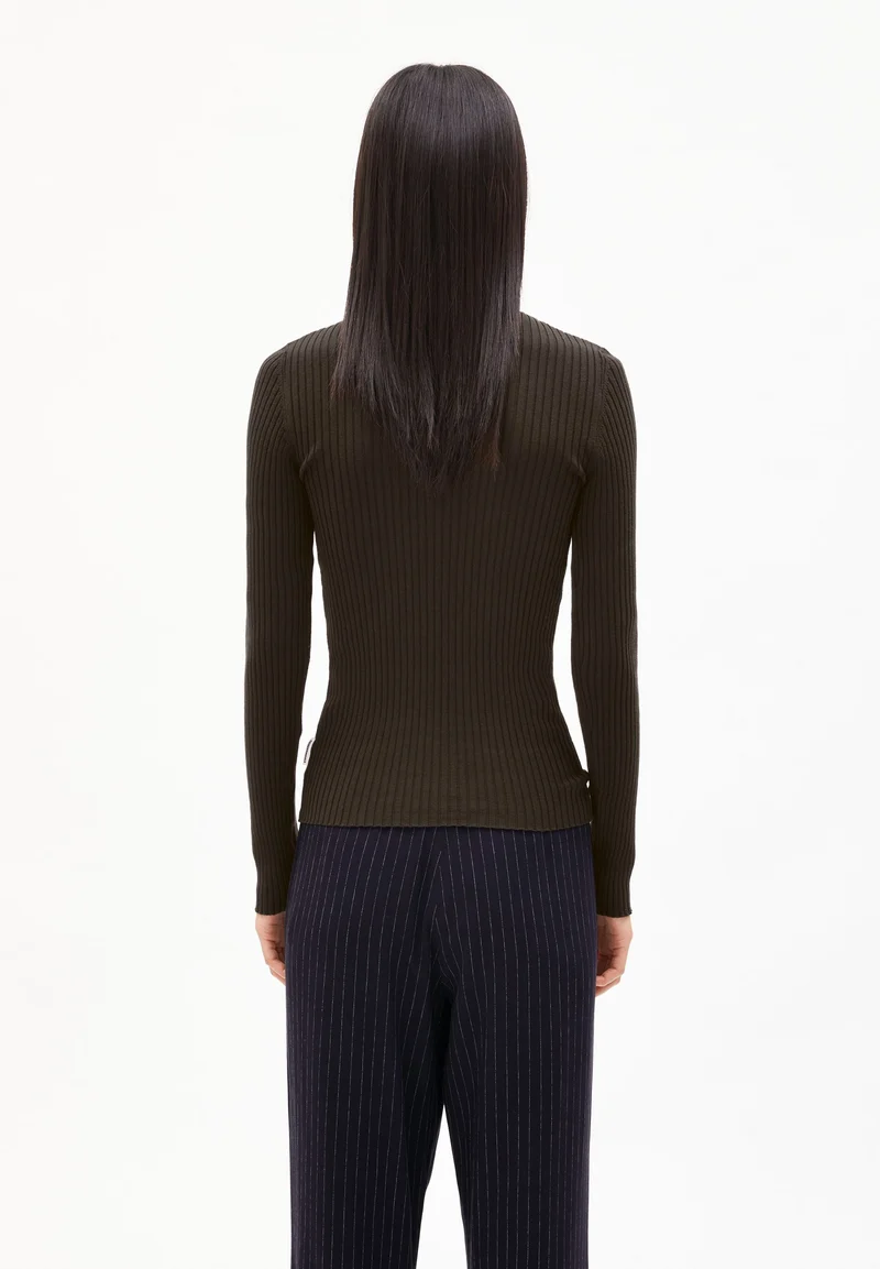 ALAANIA STRICKPULLOVER | coffee