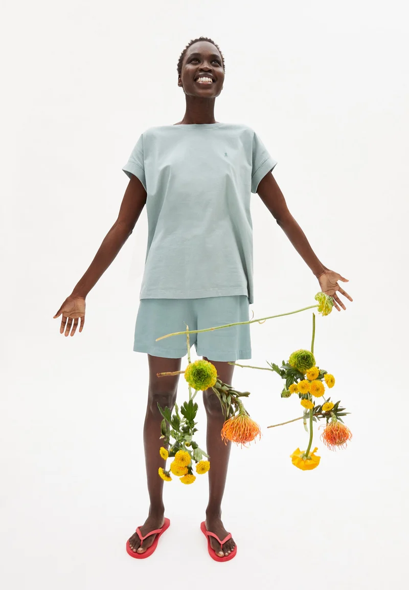 IDAARA T-SHIRT | eucalyptus green