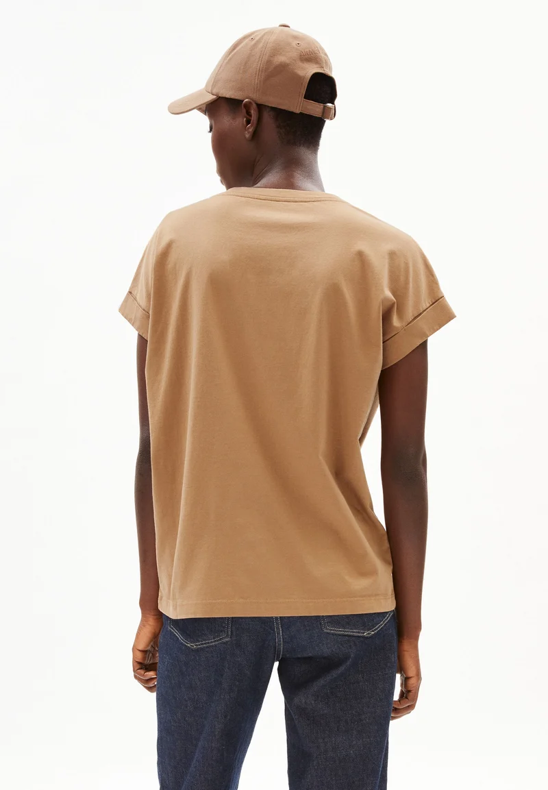 IDAARA T-SHIRT | smoky almond