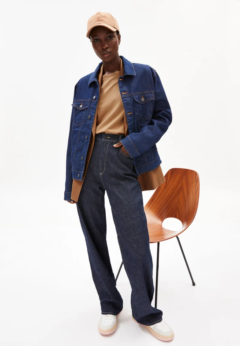 IDAARA T-SHIRT | smoky almond