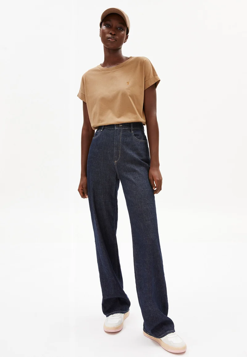 IDAARA T-SHIRT | smoky almond