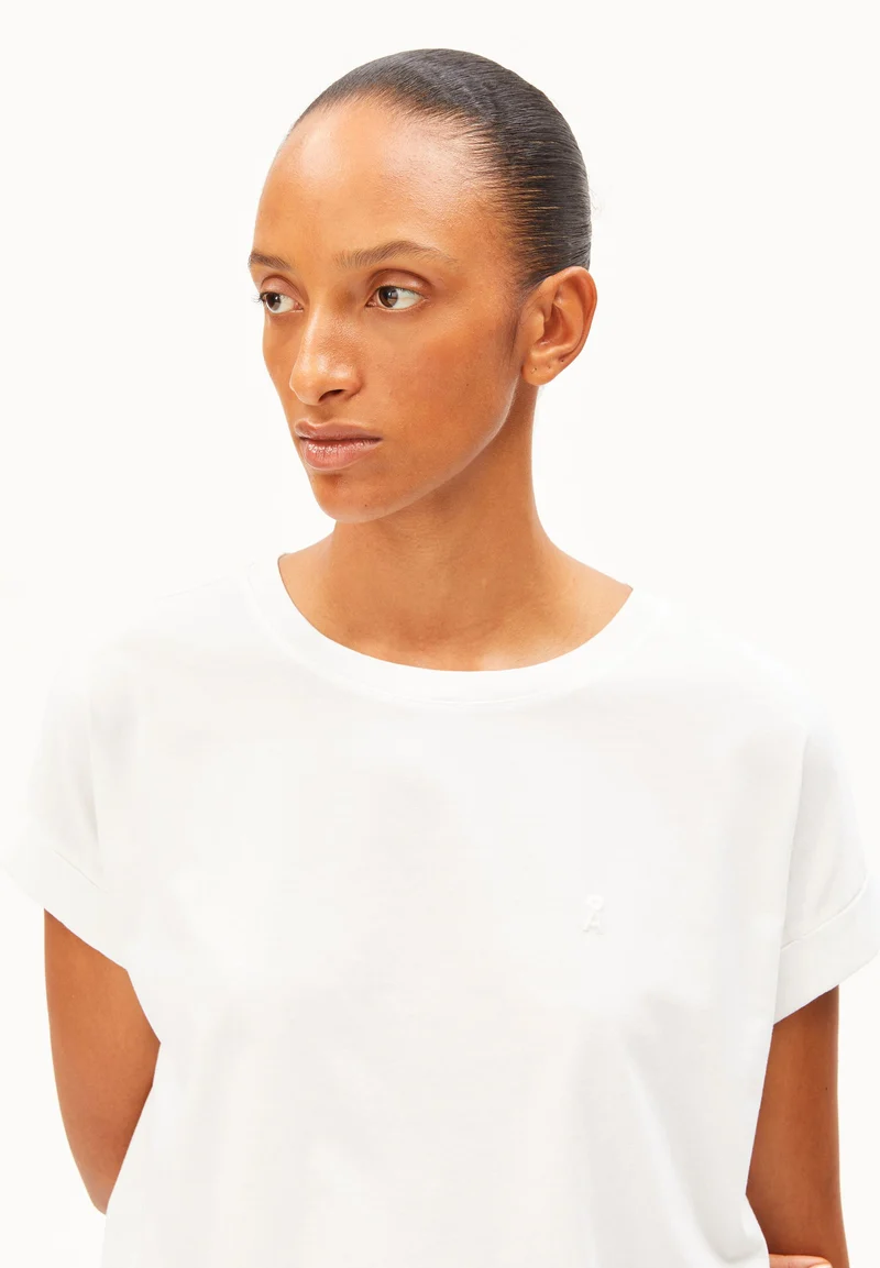 IDAARA T-SHIRT | white