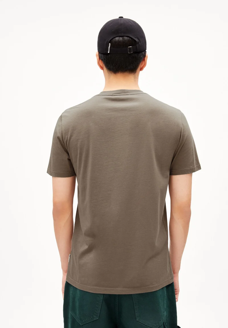 JAAMES T-SHIRT | muddy water