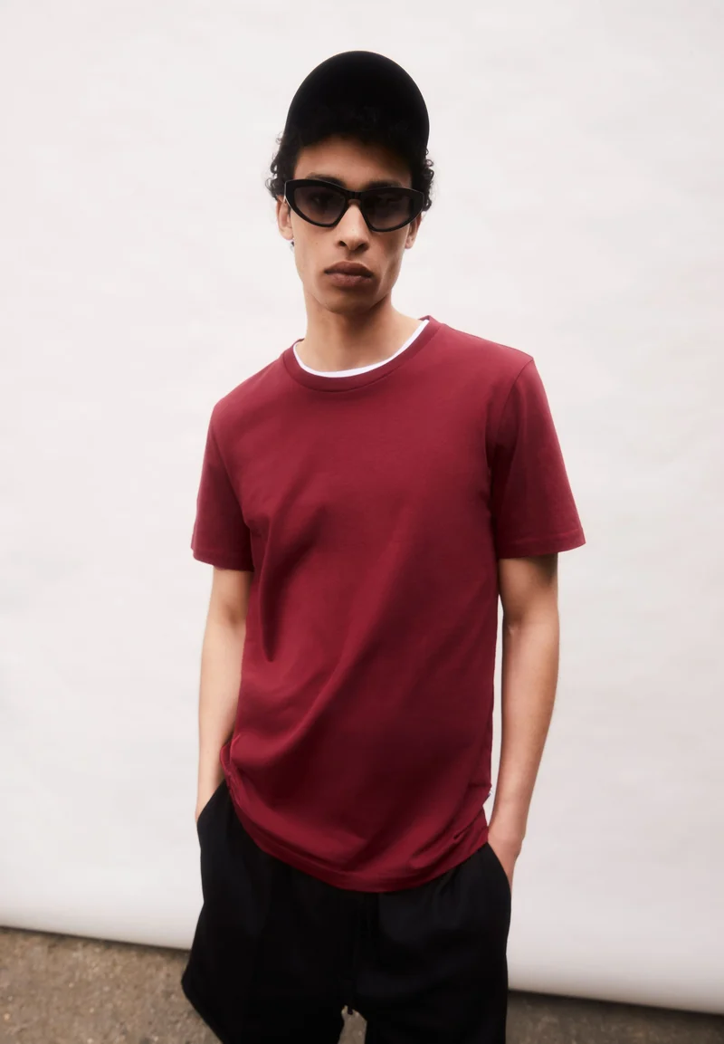 JAAMES T-SHIRT | dark crimson