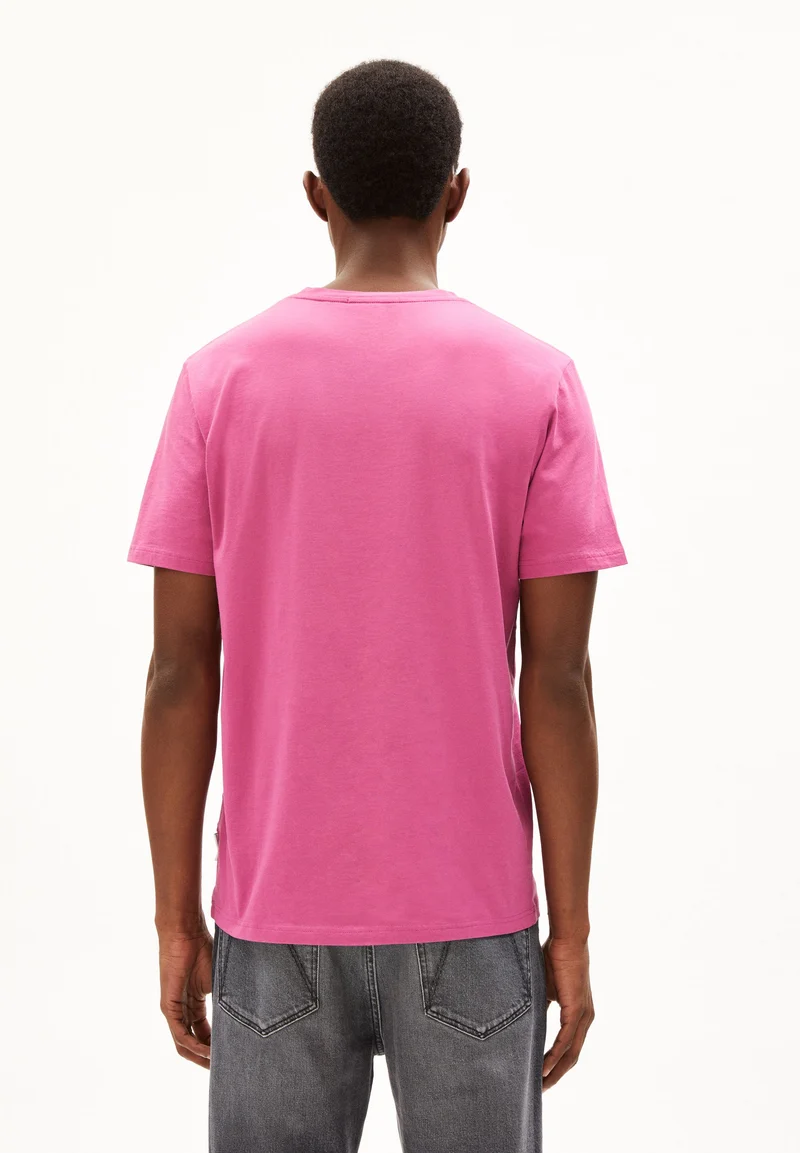 JAAMES T-SHIRT | crushed berry