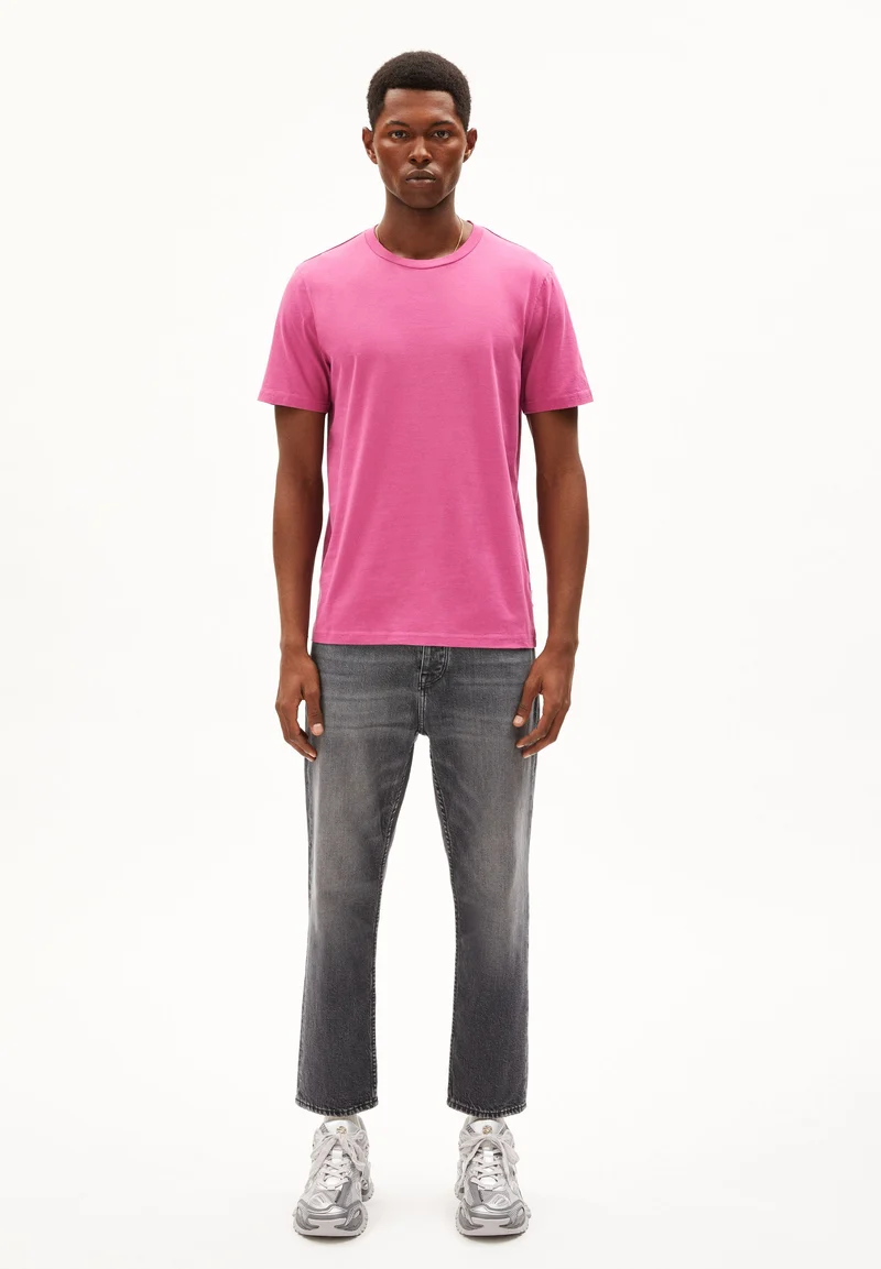 JAAMES T-SHIRT | crushed berry