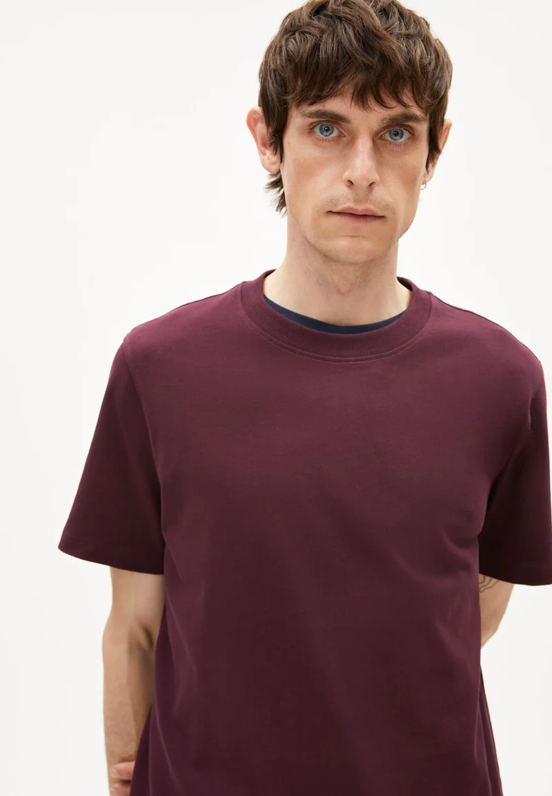 MAARKOS T-SHIRT | dark cranberry