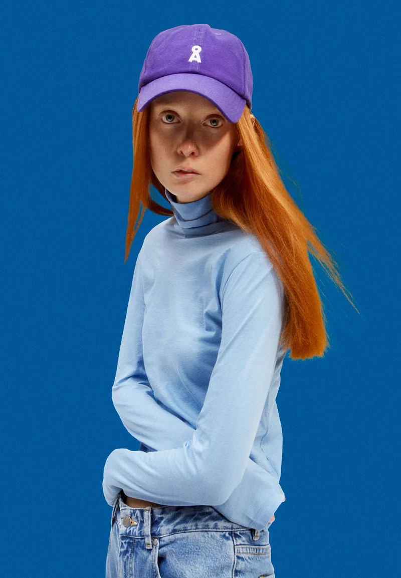 YENAAS BOLD KAPPE | indigo lilac