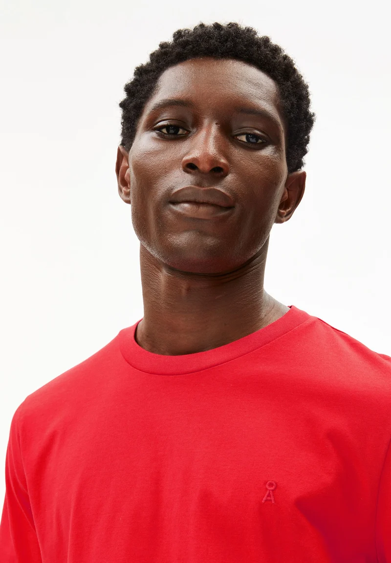 JAAMES T-SHIRT | mars red