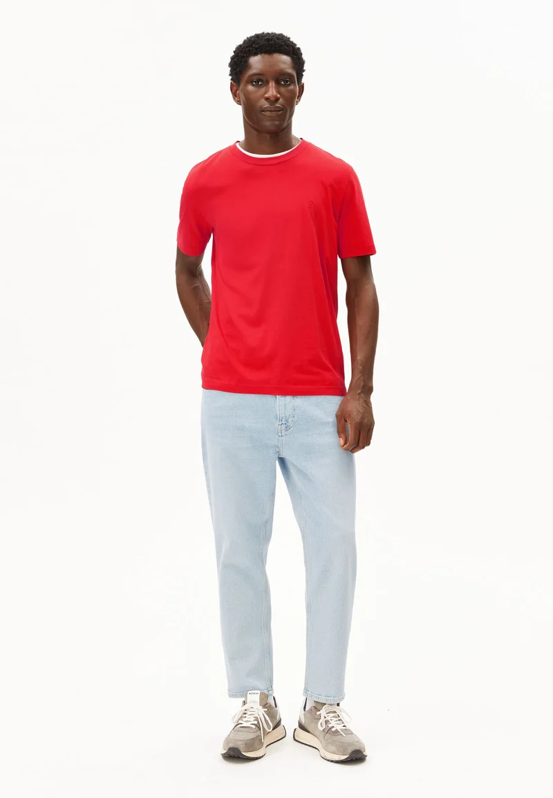 JAAMES T-SHIRT | mars red