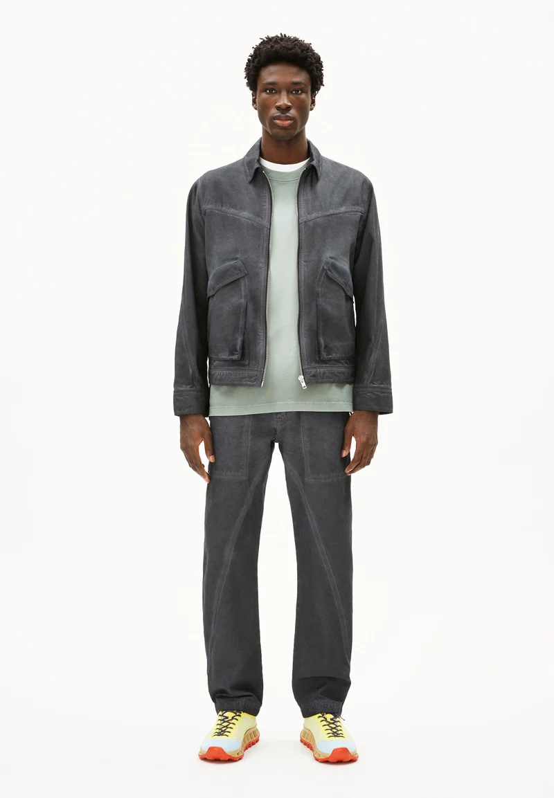 SEBAAS JACKE | dark steel