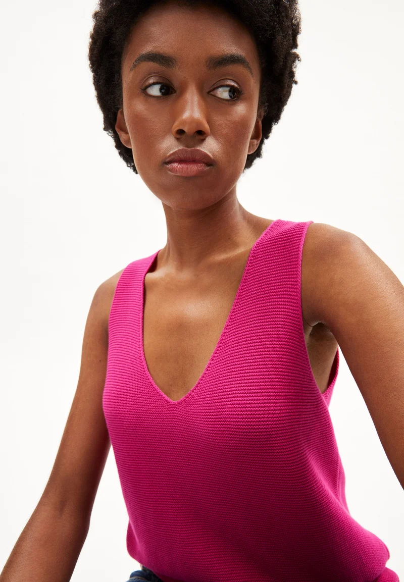 WILMAA | bright raspberry