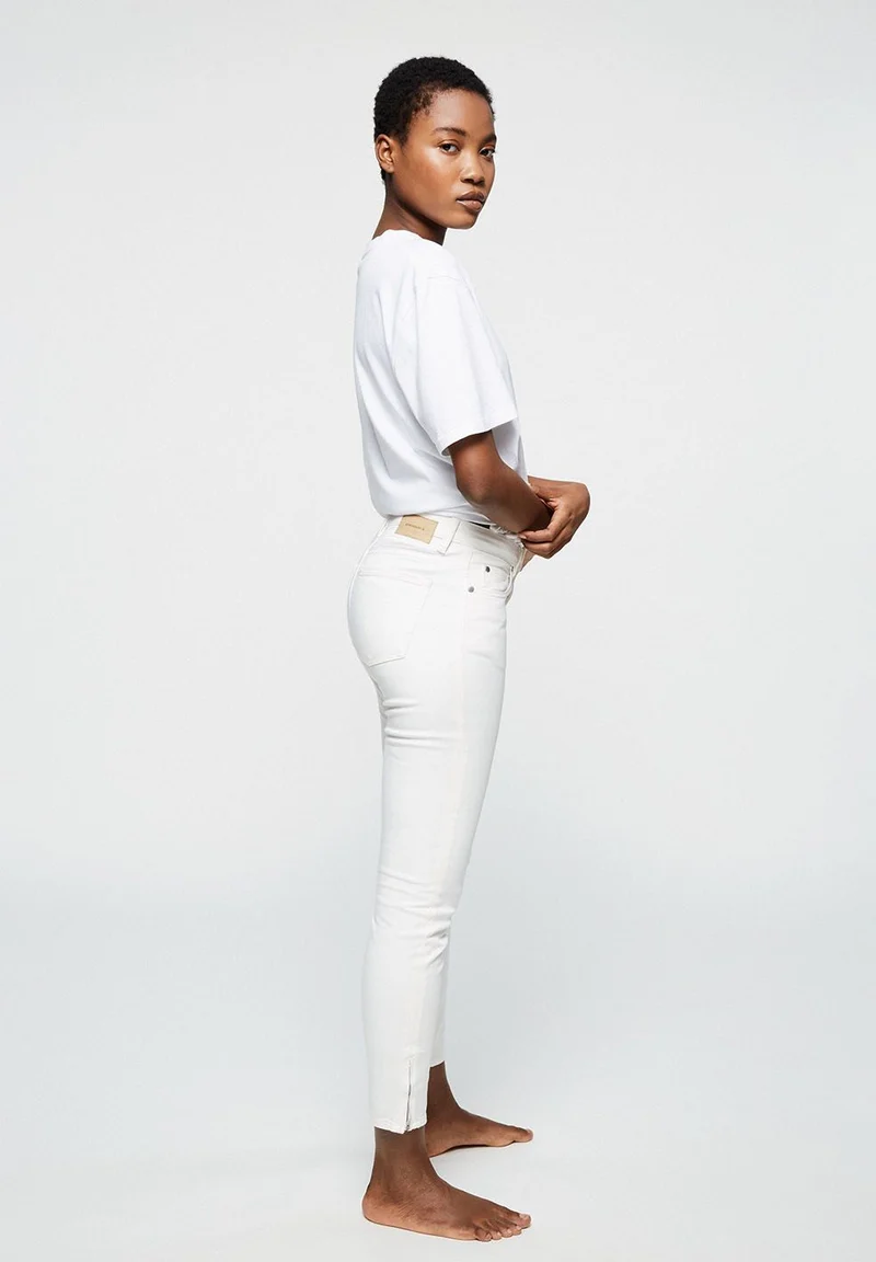 TILLAA CROPPED | off white