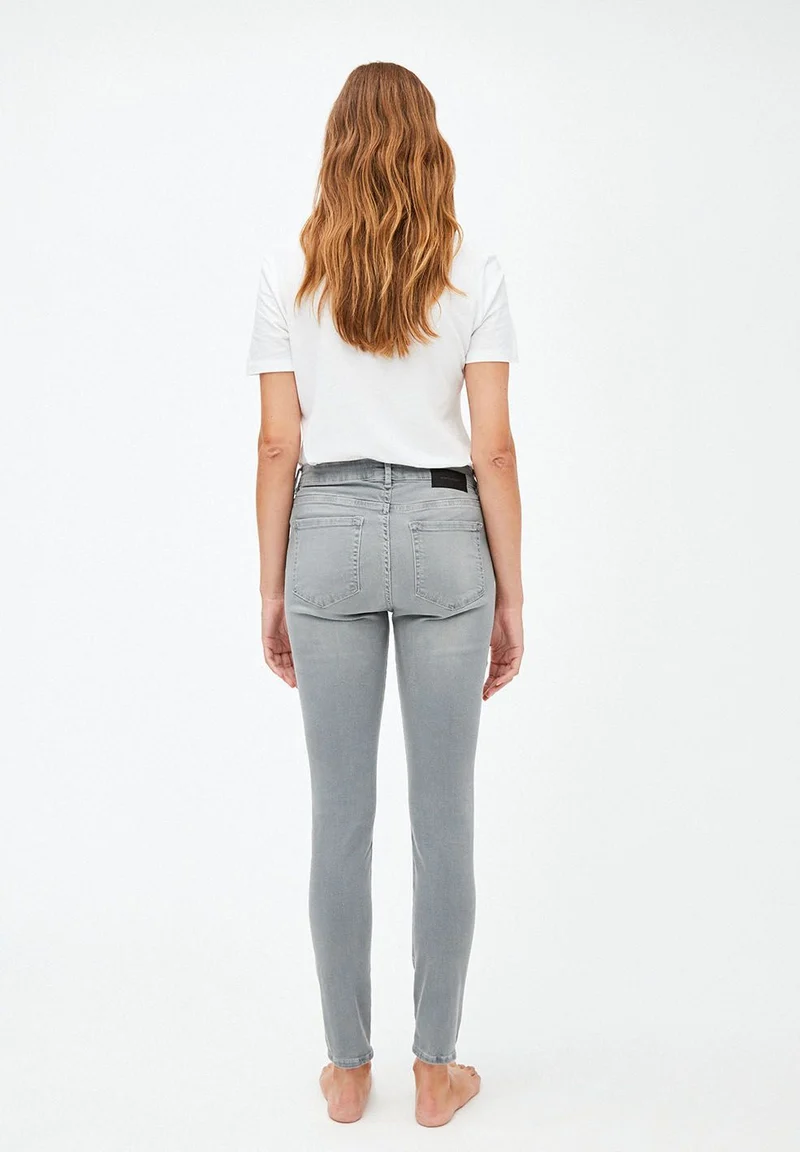 TILLAA X STRETCH | silver grey