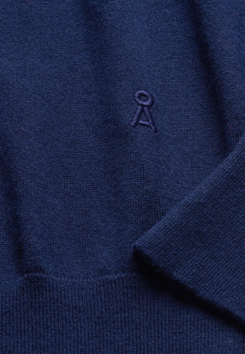 FEINSTRICKPULLOVER | tinted navy