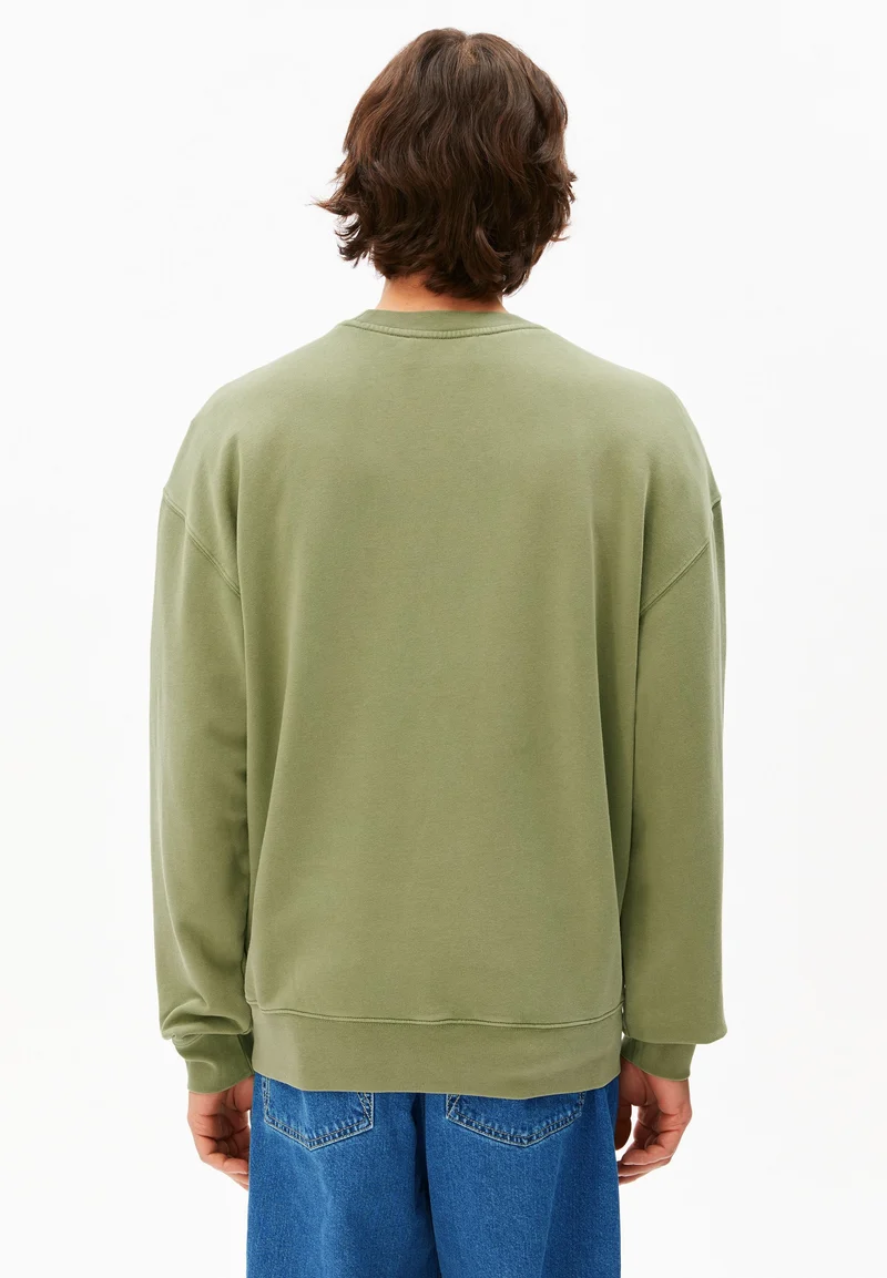 ICONIC Å GMT DYE SWEATSHIRT | fatigue green washed