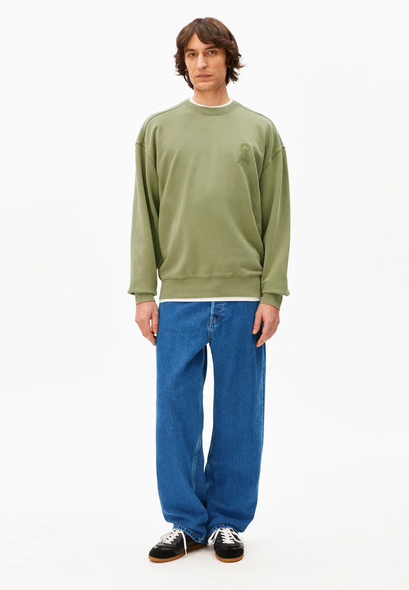 ICONIC Å GMT DYE SWEATSHIRT | fatigue green washed