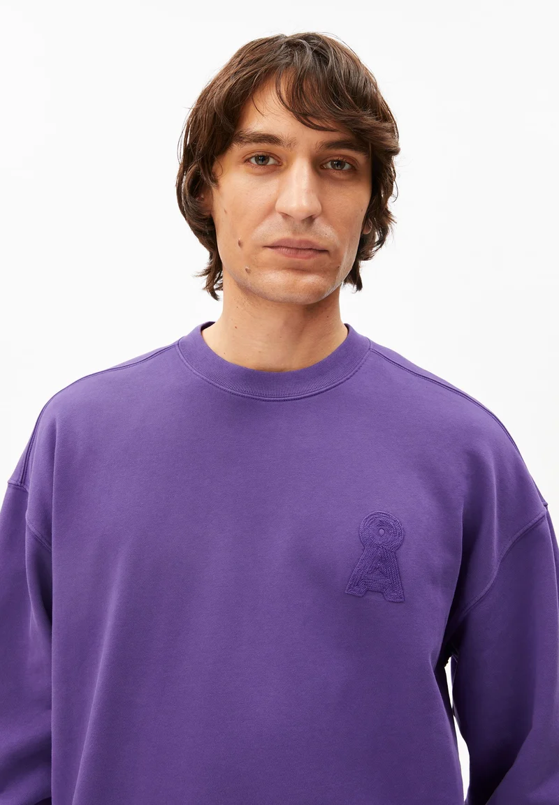ICONIC Å GMT DYE SWEATSHIRT | pungent purple washed