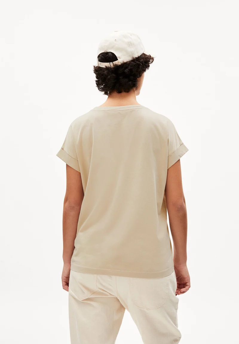 IDAARA T-SHIRT | light desert