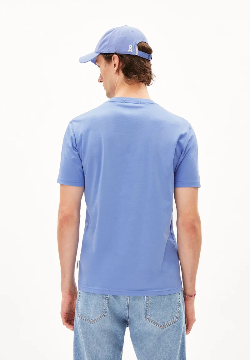 JAAMES T-SHIRT | blue bloom