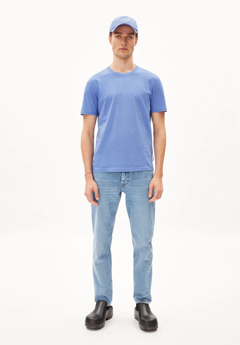 JAAMES T-SHIRT | blue bloom