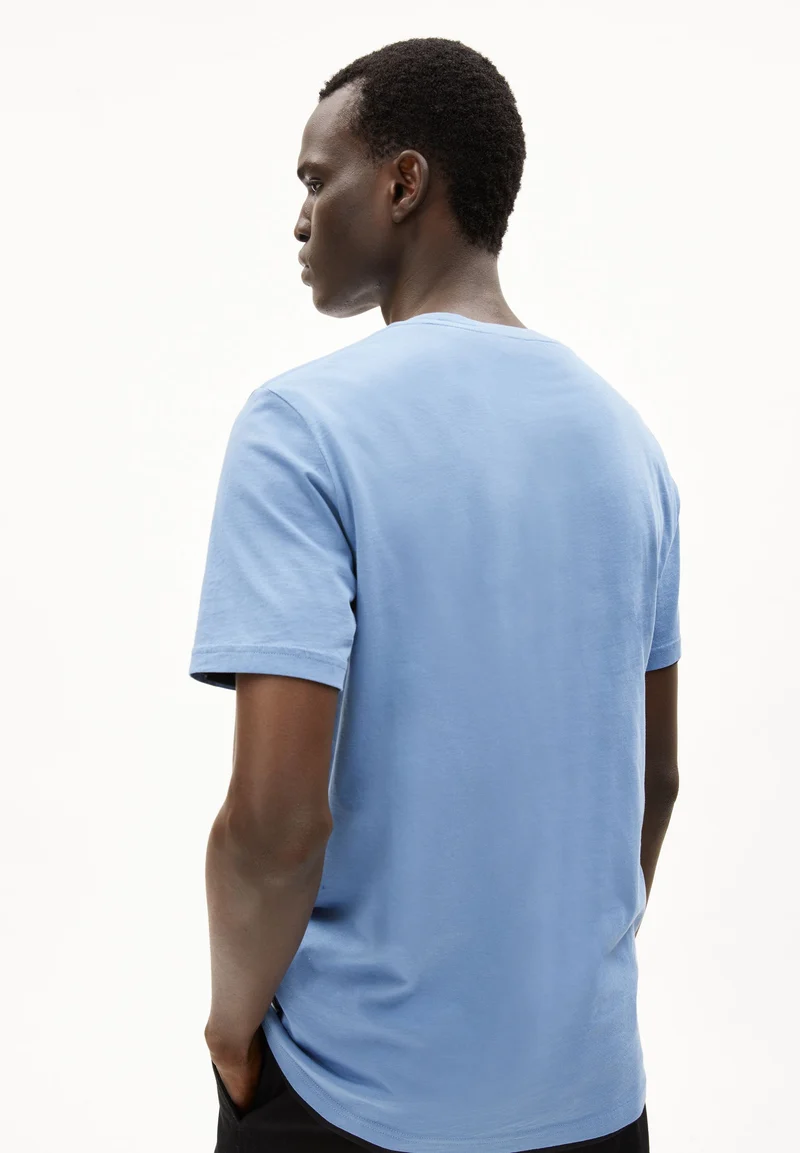 JAAMES T-SHIRT | vintage blue