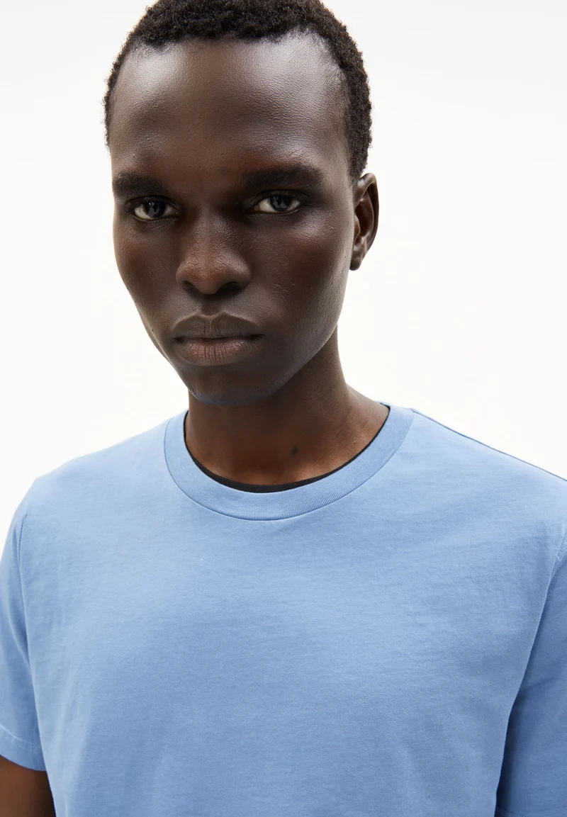 JAAMES T-SHIRT | vintage blue