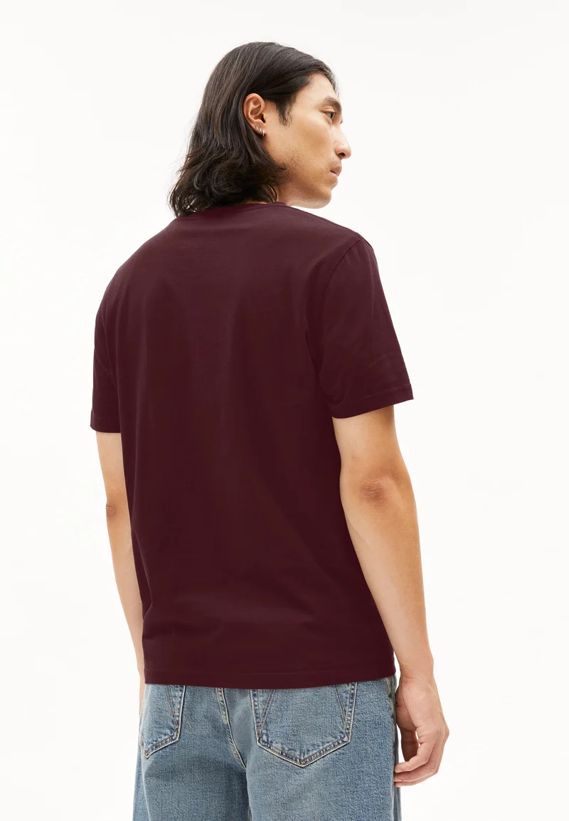 JAAMES T-SHIRT | cranberry juice