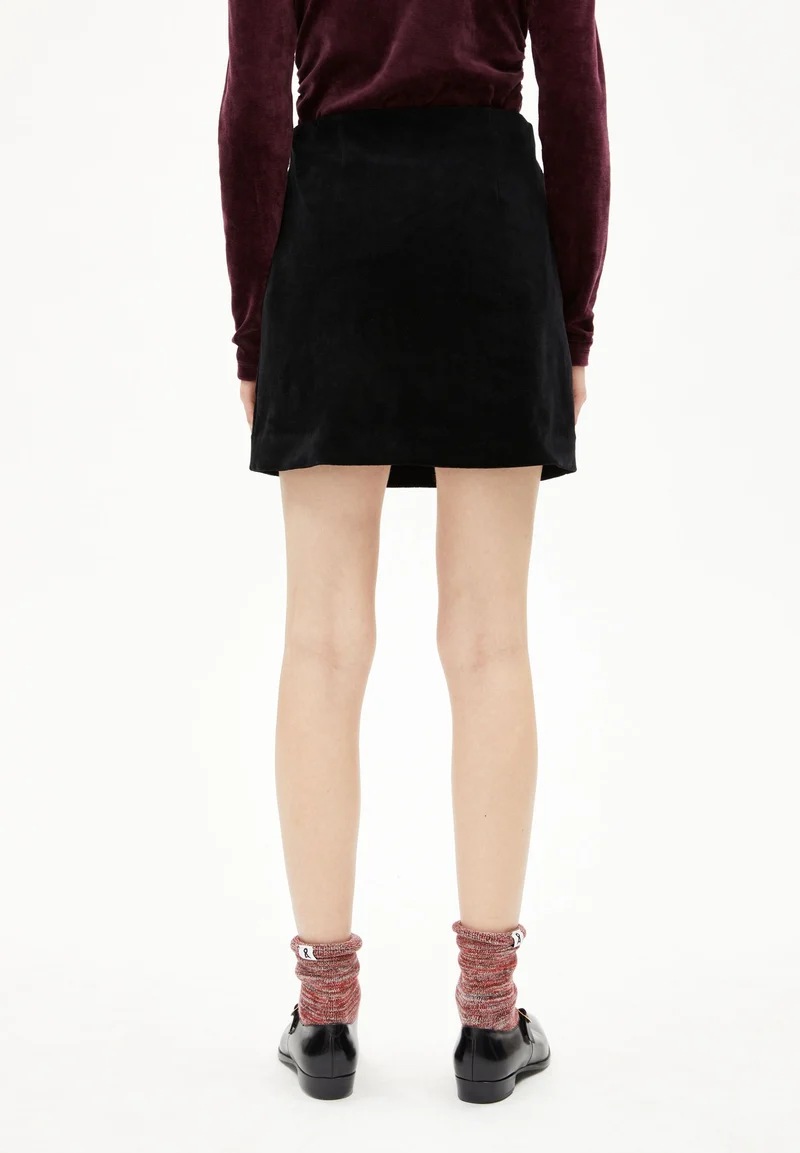 VANJARAA VELVET | black