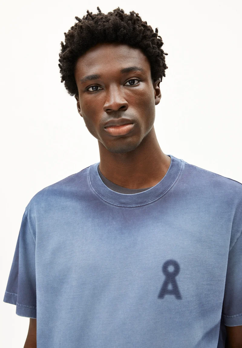 AADRU GMT DYE SPRAY T-SHIRT | nightshadow washed