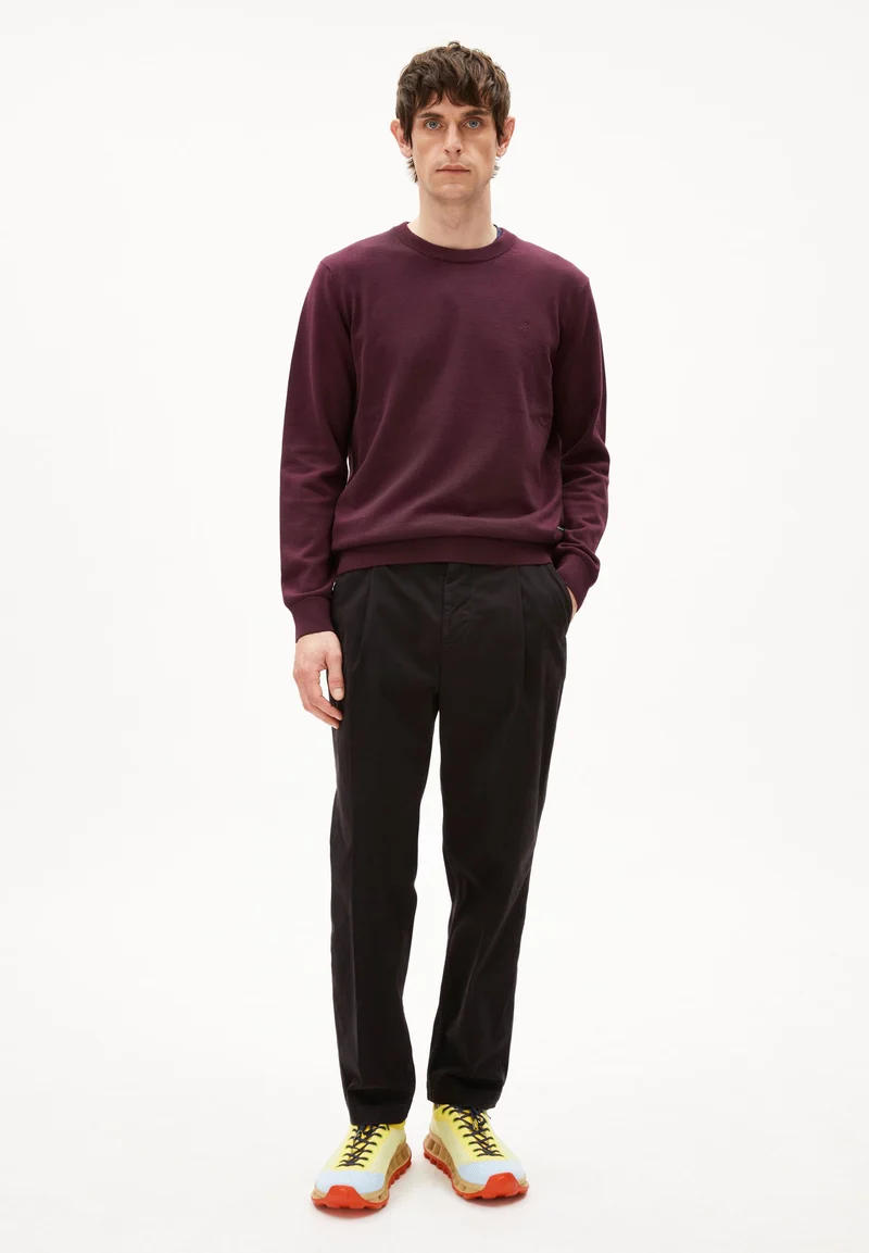 LOUKAA STRICKPULLOVER | dark cranberry