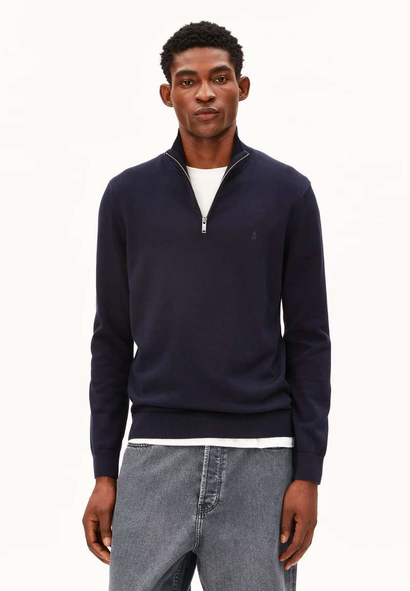 FAABES STRICKPULLOVER | night sky