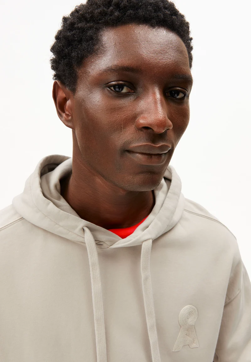 ICONIC Å GMT DYE HOODIE | sand stone washed