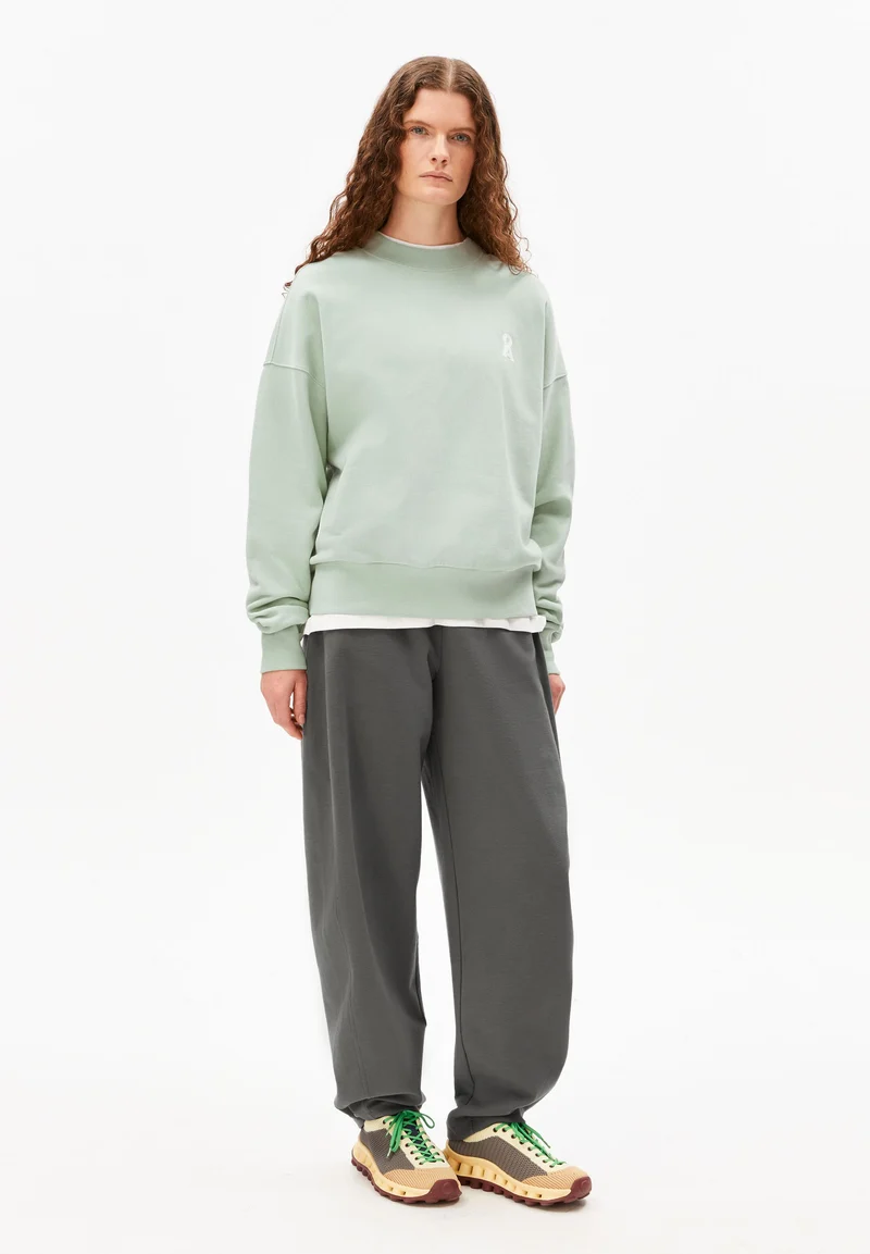 ICONIC Å ALIZAA SWEATSHIRT | foam