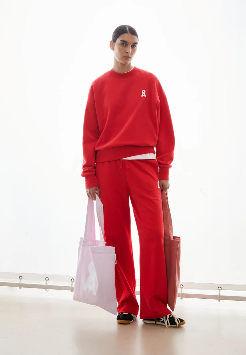 ICONIC Å ALIZAA SWEATSHIRT | mars red