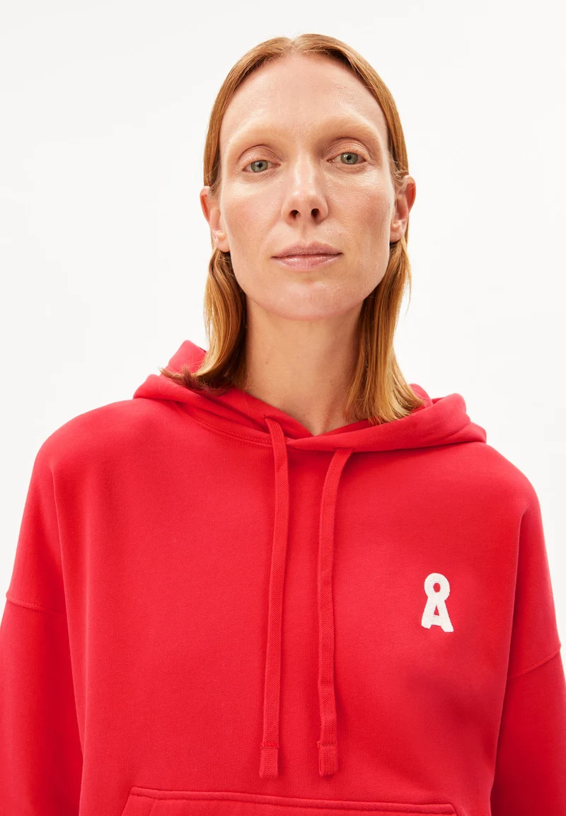 ICONIC Å FRANCISARAA HOODIE | mars red