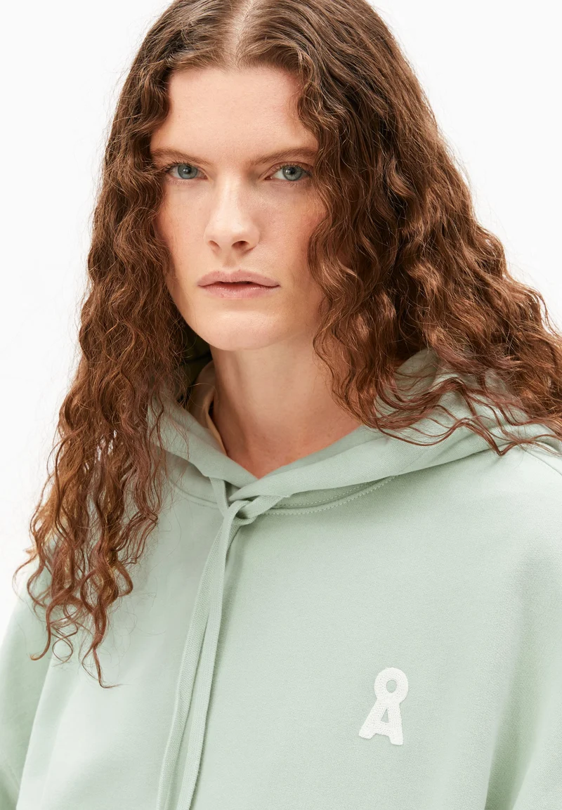 ICONIC Å FRANCISARAA HOODIE | foam