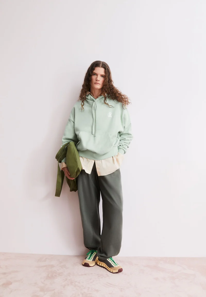 ICONIC Å FRANCISARAA HOODIE | foam